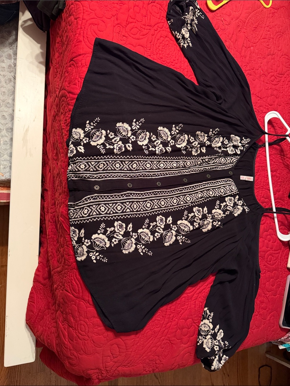 Xhilaration Black Peasant Blouse with White Floral Embroidery